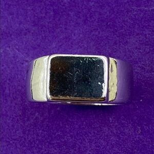 💛 Classic Silver Tone Signet Ring